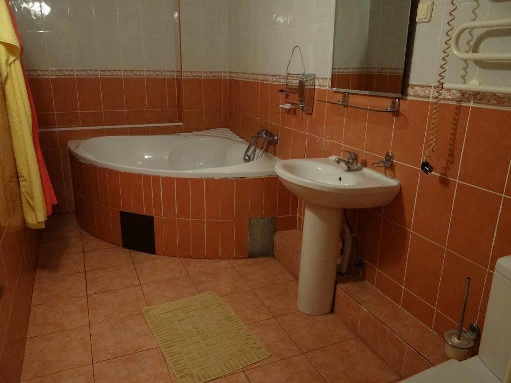 Hotel Desna Kut كييف المظهر الخارجي الصورة